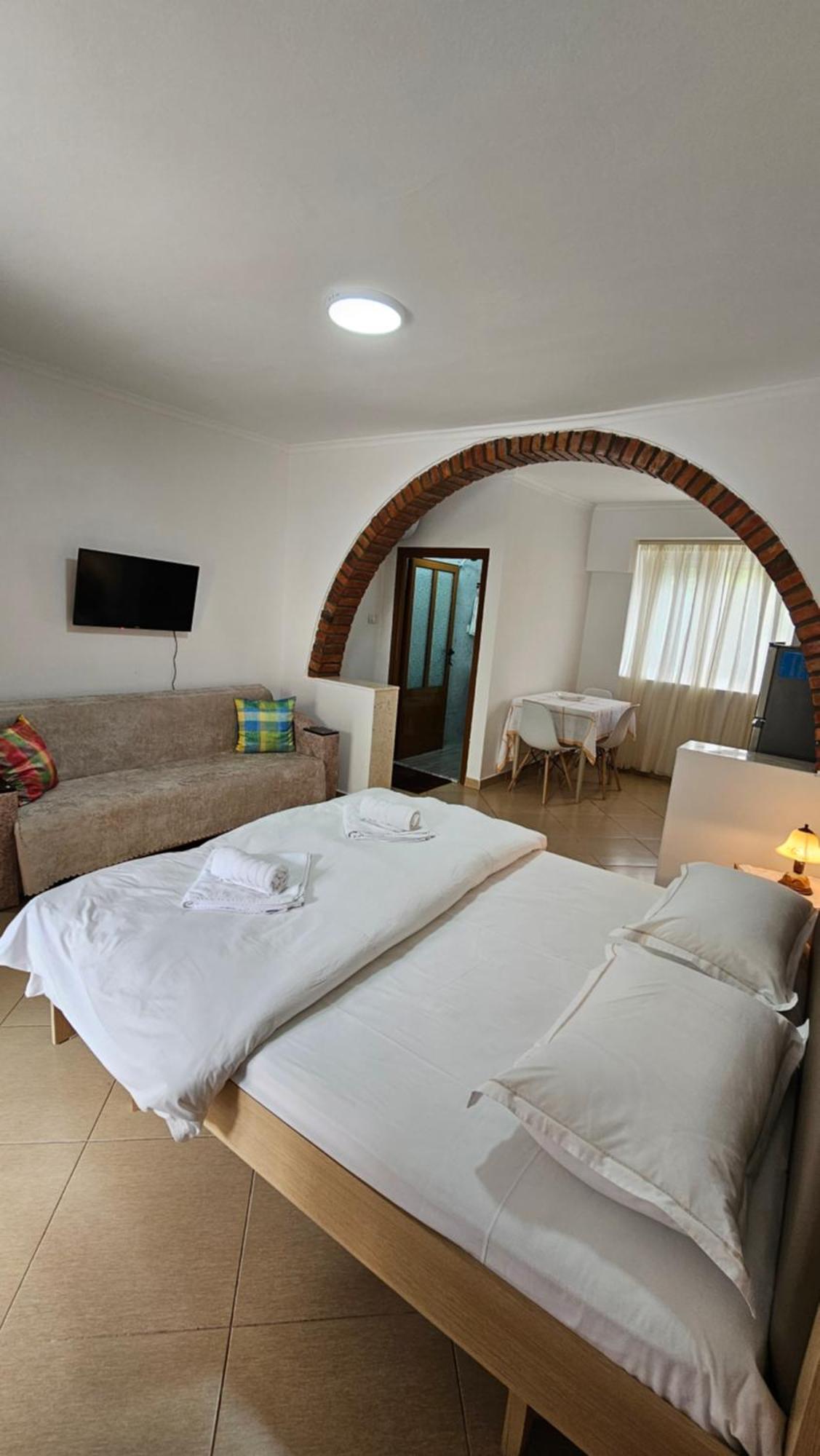 Aliaj'S Guest House Berat Extérieur photo